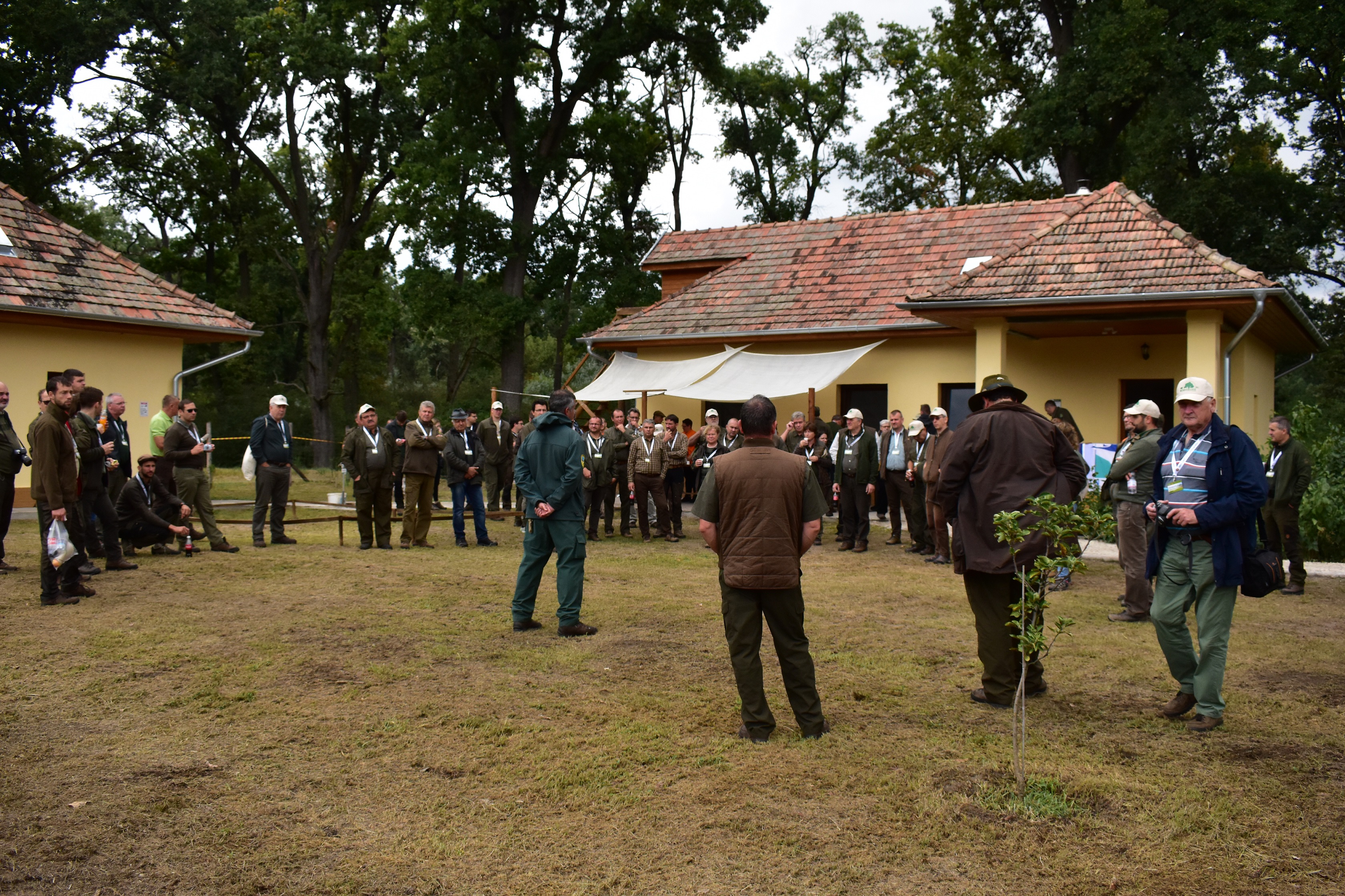 Az erdei oktatóközpontnál a Vándorgyűlés OAKEYLIFE programjának résztvevői